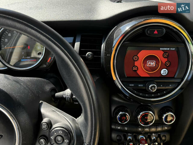 Чорний Міні Cooper, об'ємом двигуна 1.5 л та пробігом 79 тис. км за 14000 $, фото 7 на Automoto.ua