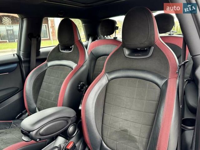 Черный Мини Купер, объемом двигателя 2 л и пробегом 65 тыс. км за 32000 $, фото 31 на Automoto.ua