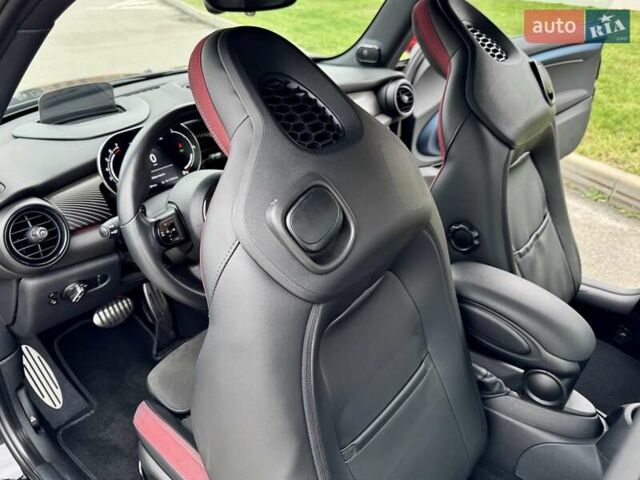 Черный Мини Купер, объемом двигателя 2 л и пробегом 65 тыс. км за 32000 $, фото 37 на Automoto.ua