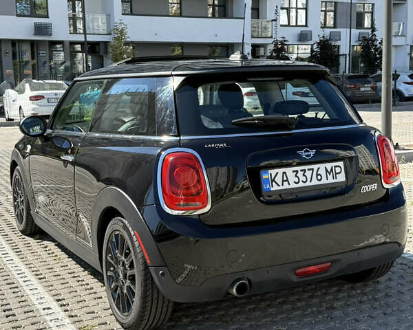 Черный Мини Купер, объемом двигателя 1.5 л и пробегом 79 тыс. км за 14500 $, фото 5 на Automoto.ua