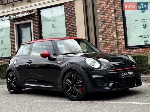 Черный Мини Купер, объемом двигателя 2 л и пробегом 65 тыс. км за 32000 $, фото 2 на Automoto.ua
