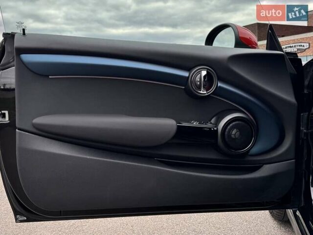 Черный Мини Купер, объемом двигателя 2 л и пробегом 65 тыс. км за 32000 $, фото 23 на Automoto.ua