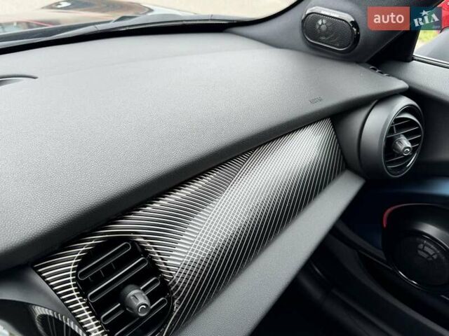 Черный Мини Купер, объемом двигателя 2 л и пробегом 65 тыс. км за 32000 $, фото 26 на Automoto.ua