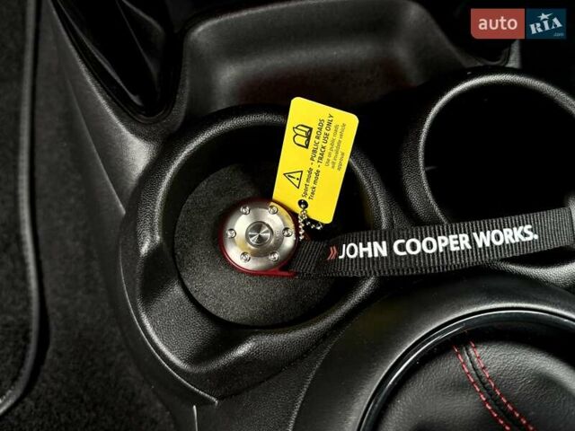 Черный Мини Купер, объемом двигателя 2 л и пробегом 65 тыс. км за 32000 $, фото 28 на Automoto.ua