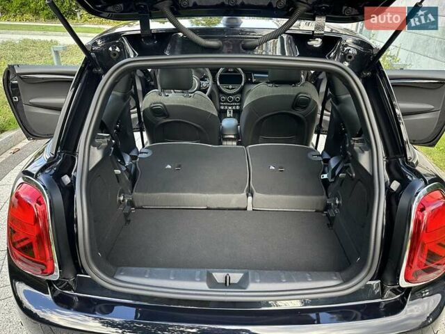 Чорний Міні Cooper, об'ємом двигуна 0 л та пробігом 21 тис. км за 16500 $, фото 5 на Automoto.ua