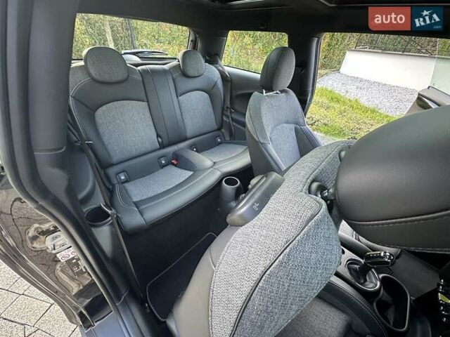 Чорний Міні Cooper, об'ємом двигуна 0 л та пробігом 21 тис. км за 16500 $, фото 9 на Automoto.ua