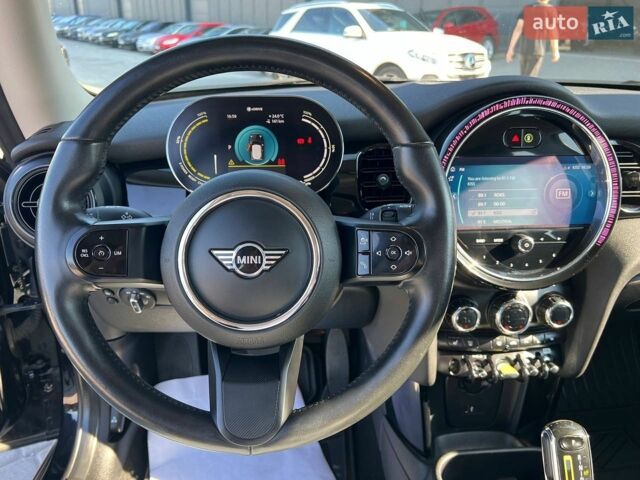 Чорний Міні Cooper, об'ємом двигуна 0 л та пробігом 38 тис. км за 15990 $, фото 27 на Automoto.ua