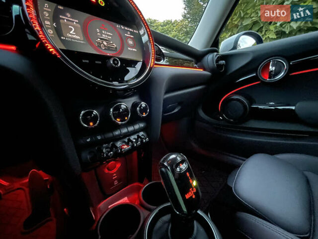 Чорний Міні Cooper, об'ємом двигуна 1.5 л та пробігом 25 тис. км за 25000 $, фото 32 на Automoto.ua