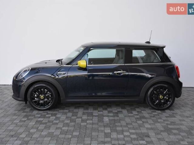 Чорний Міні Cooper, об'ємом двигуна 0 л та пробігом 11 тис. км за 21759 $, фото 1 на Automoto.ua