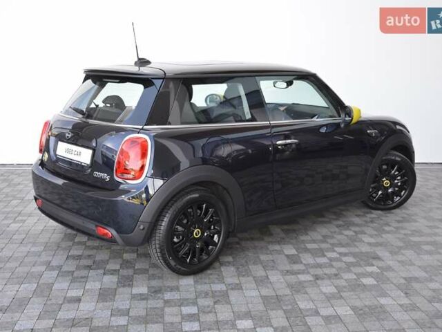 Чорний Міні Cooper, об'ємом двигуна 0 л та пробігом 11 тис. км за 21759 $, фото 2 на Automoto.ua