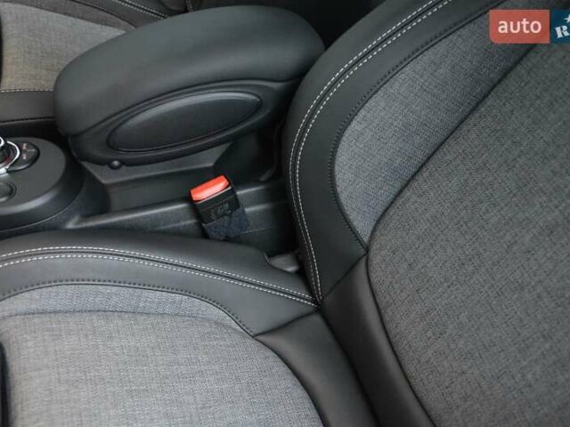 Черный Мини Купер, объемом двигателя 0 л и пробегом 11 тыс. км за 19843 $, фото 7 на Automoto.ua