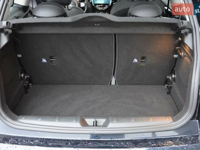 Черный Мини Купер, объемом двигателя 0 л и пробегом 11 тыс. км за 19843 $, фото 8 на Automoto.ua