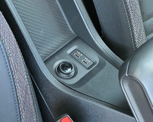 Чорний Міні Cooper, об'ємом двигуна 1.5 л та пробігом 6 тис. км за 33000 $, фото 16 на Automoto.ua