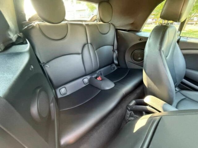 Мини Купер 2015 в Львове на Automoto.ua Черный Мини Купер, объемом двигателя 1.6 л и пробегом 79 тыс. км за 5500 $, фото 11 на Automoto.ua