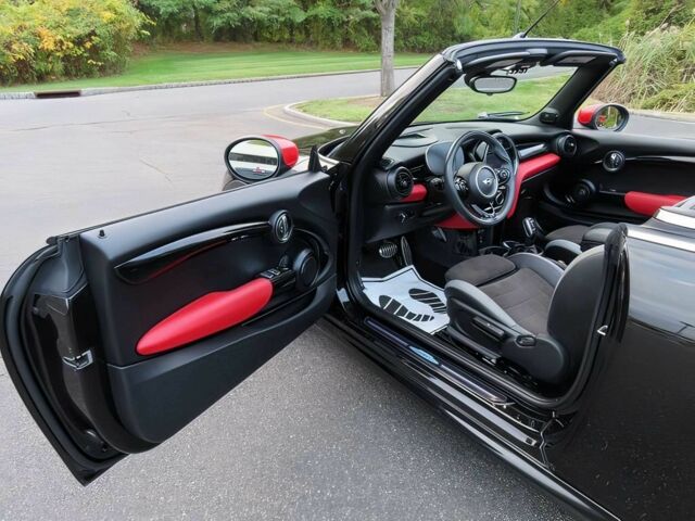 Чорний Міні Cooper, об'ємом двигуна 2 л та пробігом 28 тис. км за 6000 $, фото 9 на Automoto.ua