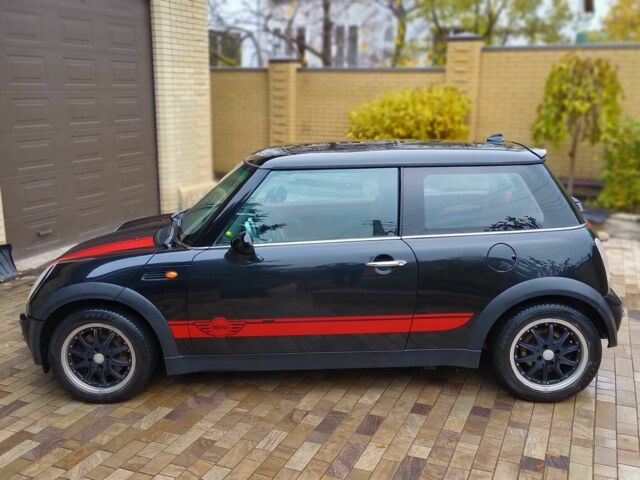 Чорний Міні Cooper, об'ємом двигуна 1.6 л та пробігом 230 тис. км за 4300 $, фото 4 на Automoto.ua