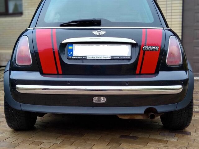 Чорний Міні Cooper, об'ємом двигуна 1.6 л та пробігом 230 тис. км за 4300 $, фото 5 на Automoto.ua