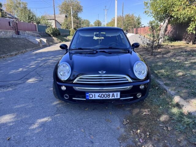 Чорний Міні Cooper, об'ємом двигуна 1.6 л та пробігом 220 тис. км за 3912 $, фото 11 на Automoto.ua