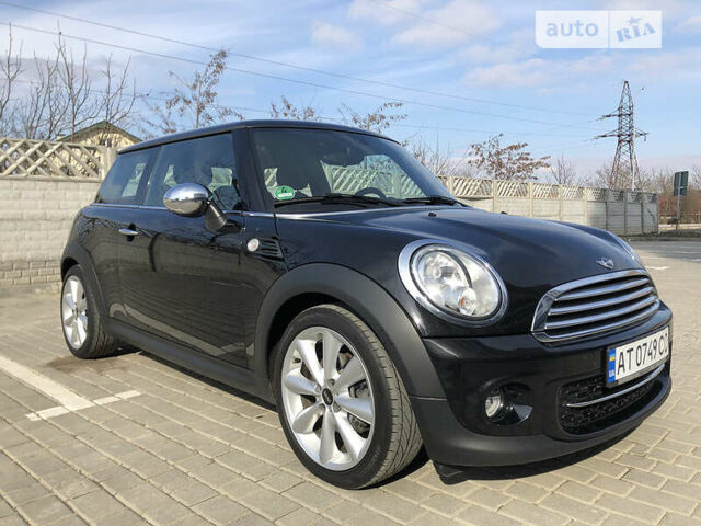 Чорний Міні Cooper, об'ємом двигуна 1.6 л та пробігом 203 тис. км за 9099 $, фото 1 на Automoto.ua