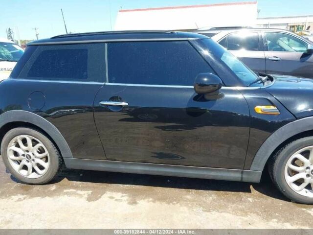 Чорний Міні Cooper, об'ємом двигуна 0 л та пробігом 62 тис. км за 3000 $, фото 6 на Automoto.ua