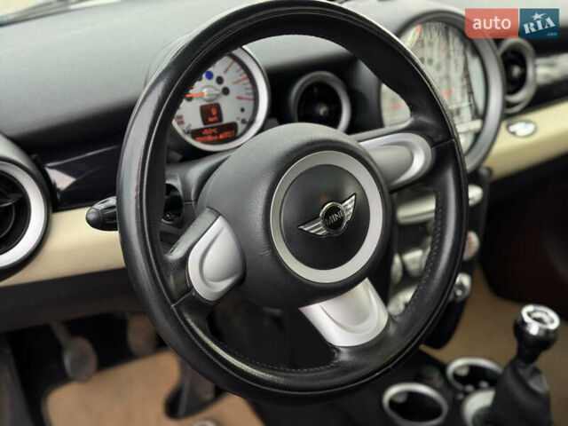 Коричневый Мини Купер, объемом двигателя 1.6 л и пробегом 211 тыс. км за 6700 $, фото 11 на Automoto.ua