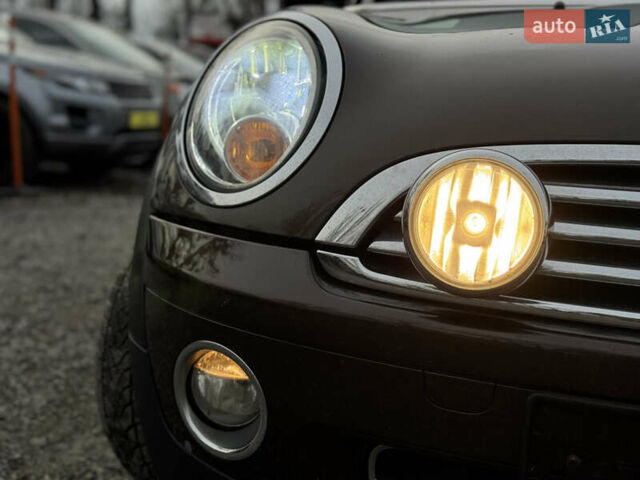 Коричневый Мини Купер, объемом двигателя 1.6 л и пробегом 211 тыс. км за 6700 $, фото 6 на Automoto.ua