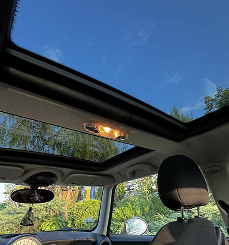 Коричневый Мини Купер, объемом двигателя 1.6 л и пробегом 214 тыс. км за 7000 $, фото 7 на Automoto.ua