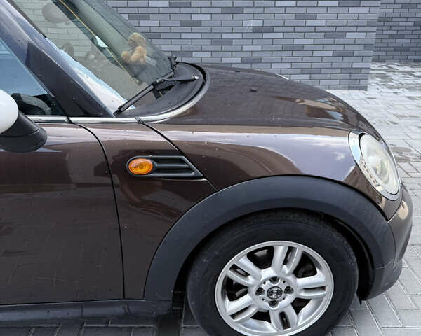 Коричневий Міні Cooper, об'ємом двигуна 1.6 л та пробігом 304 тис. км за 7400 $, фото 2 на Automoto.ua