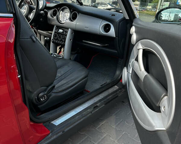 Красный Мини Купер, объемом двигателя 1.6 л и пробегом 234 тыс. км за 4100 $, фото 12 на Automoto.ua
