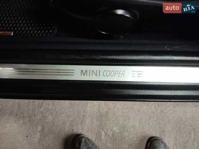 Червоний Міні Cooper, об'ємом двигуна 1.6 л та пробігом 227 тис. км за 3850 $, фото 36 на Automoto.ua