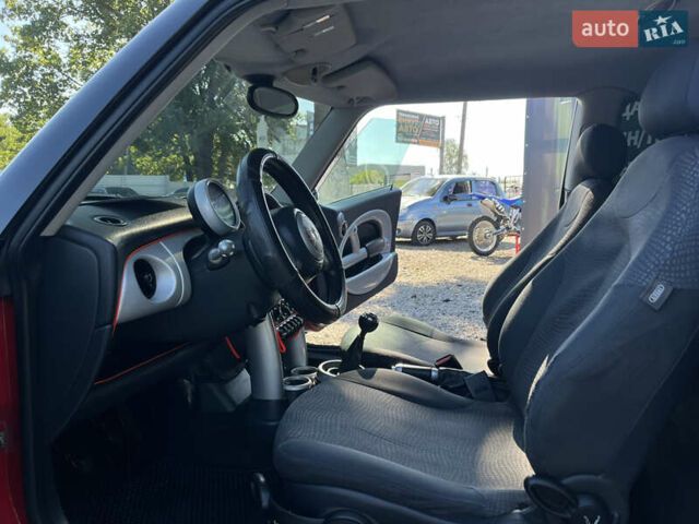 Красный Мини Купер, объемом двигателя 1.6 л и пробегом 226 тыс. км за 4500 $, фото 8 на Automoto.ua