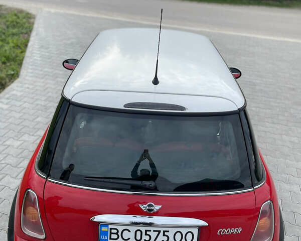 Червоний Міні Cooper, об'ємом двигуна 1.6 л та пробігом 110 тис. км за 4899 $, фото 9 на Automoto.ua