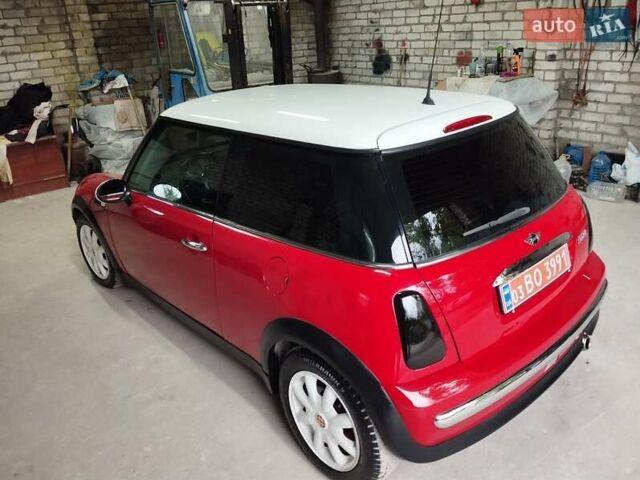 Червоний Міні Cooper, об'ємом двигуна 1.6 л та пробігом 227 тис. км за 3850 $, фото 5 на Automoto.ua