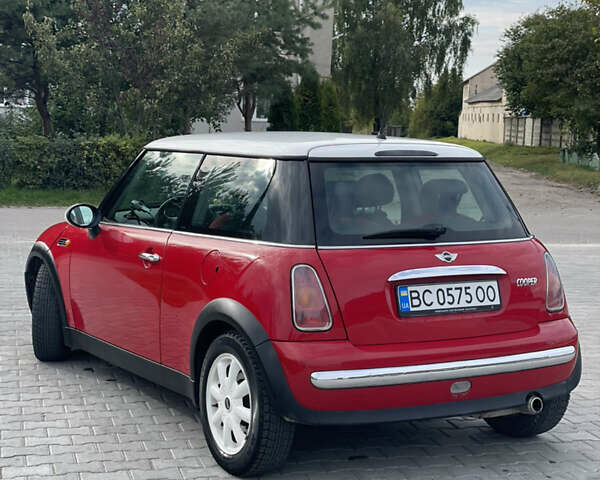 Червоний Міні Cooper, об'ємом двигуна 1.6 л та пробігом 110 тис. км за 4899 $, фото 3 на Automoto.ua