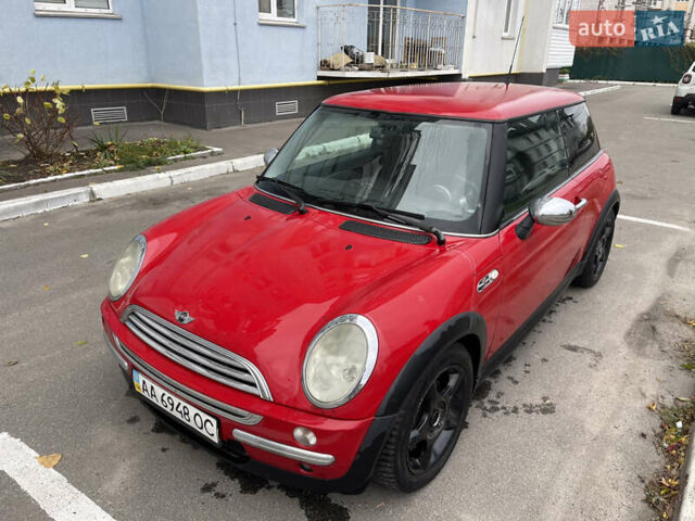 Червоний Міні Cooper, об'ємом двигуна 1.36 л та пробігом 232 тис. км за 5200 $, фото 1 на Automoto.ua