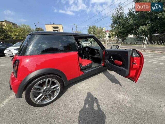 Красный Мини Купер, объемом двигателя 1.6 л и пробегом 260 тыс. км за 4200 $, фото 4 на Automoto.ua
