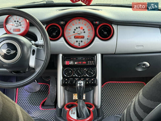 Червоний Міні Cooper, об'ємом двигуна 1.6 л та пробігом 214 тис. км за 5400 $, фото 26 на Automoto.ua