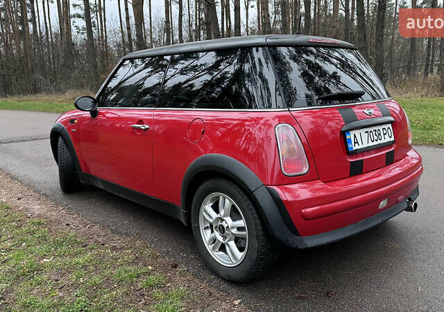 Красный Мини Купер, объемом двигателя 1.6 л и пробегом 136 тыс. км за 4999 $, фото 7 на Automoto.ua