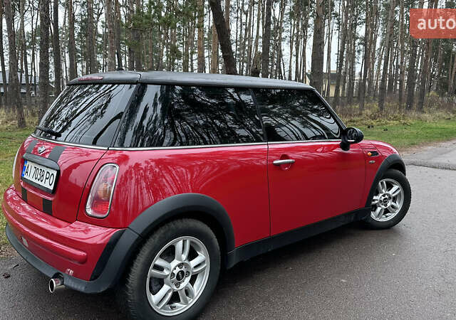 Красный Мини Купер, объемом двигателя 1.6 л и пробегом 136 тыс. км за 4999 $, фото 6 на Automoto.ua