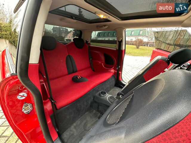 Красный Мини Купер, объемом двигателя 1.6 л и пробегом 210 тыс. км за 4750 $, фото 23 на Automoto.ua