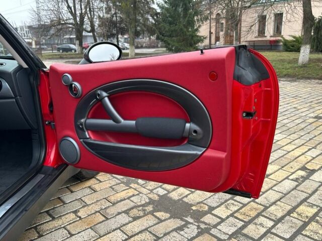 Красный Мини Купер, объемом двигателя 1.6 л и пробегом 212 тыс. км за 4800 $, фото 17 на Automoto.ua