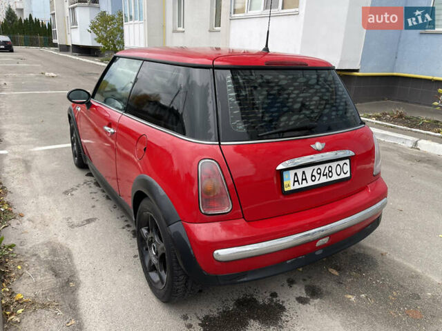 Червоний Міні Cooper, об'ємом двигуна 1.36 л та пробігом 232 тис. км за 5200 $, фото 4 на Automoto.ua