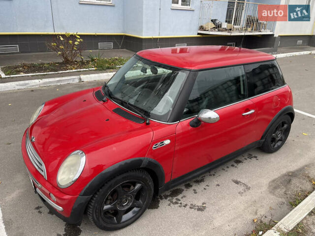 Червоний Міні Cooper, об'ємом двигуна 1.36 л та пробігом 232 тис. км за 5200 $, фото 2 на Automoto.ua