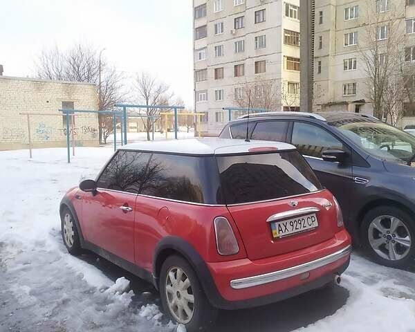 Червоний Міні Cooper, об'ємом двигуна 1.6 л та пробігом 152 тис. км за 6000 $, фото 2 на Automoto.ua