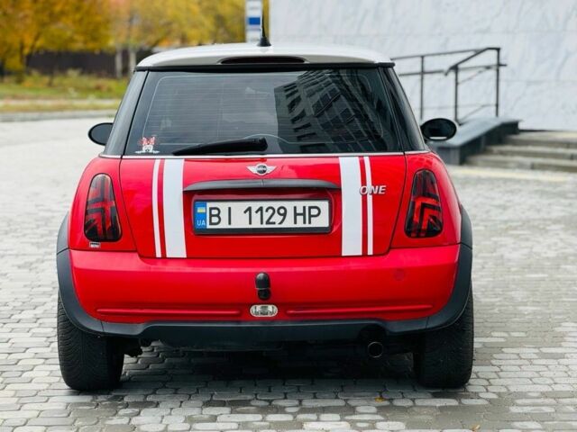 Красный Мини Купер, объемом двигателя 1.6 л и пробегом 245 тыс. км за 4850 $, фото 5 на Automoto.ua