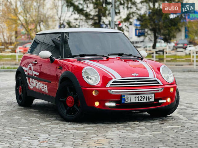 Червоний Міні Cooper, об'ємом двигуна 1.6 л та пробігом 245 тис. км за 4850 $, фото 1 на Automoto.ua