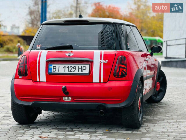 Червоний Міні Cooper, об'ємом двигуна 1.6 л та пробігом 245 тис. км за 4850 $, фото 8 на Automoto.ua
