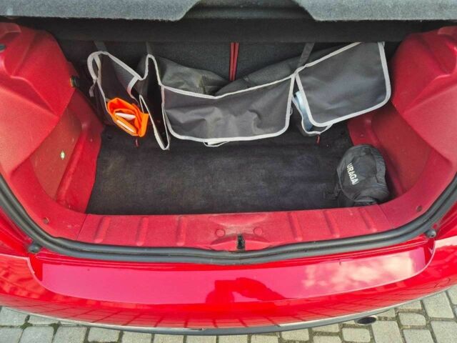 Красный Мини Купер, объемом двигателя 1.6 л и пробегом 167 тыс. км за 5600 $, фото 22 на Automoto.ua