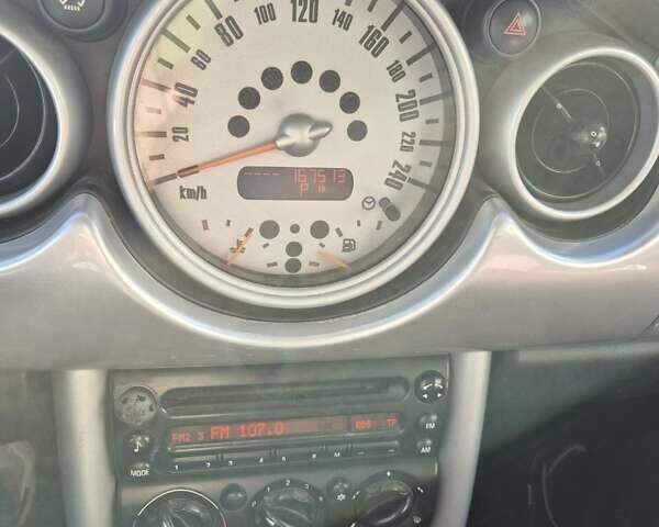 Красный Мини Купер, объемом двигателя 1.6 л и пробегом 167 тыс. км за 5600 $, фото 11 на Automoto.ua