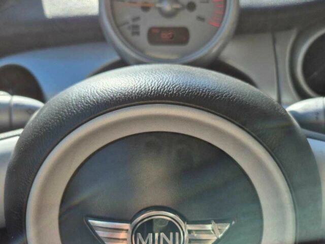 Красный Мини Купер, объемом двигателя 1.6 л и пробегом 167 тыс. км за 5600 $, фото 11 на Automoto.ua